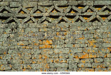 herringbone-pattern-in-stones-at-top-of-great-enclosure-wall-great-a5wgm4